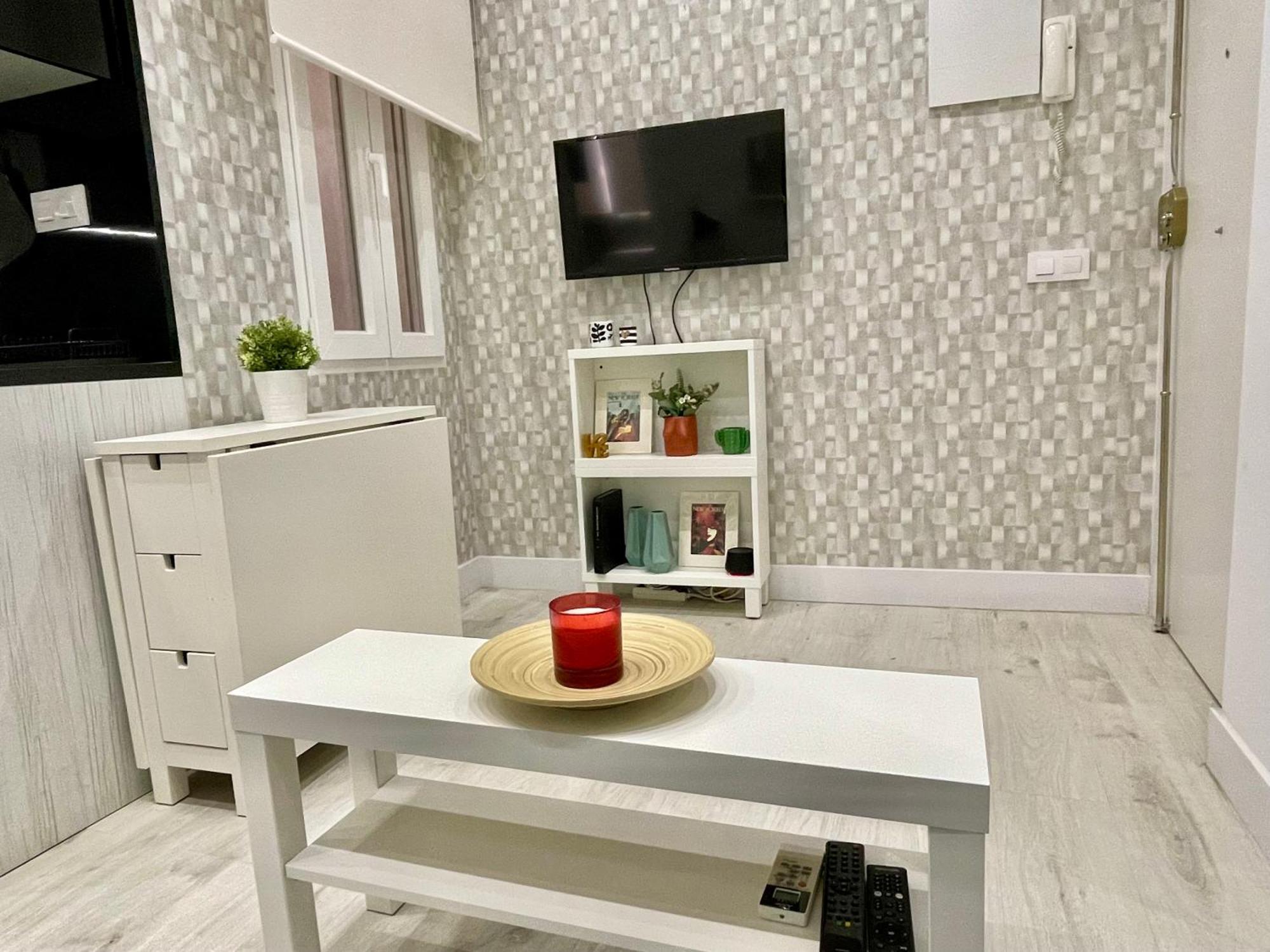 Apartmán Adorable Apartamento En Chamberi Madrid Exteriér fotografie