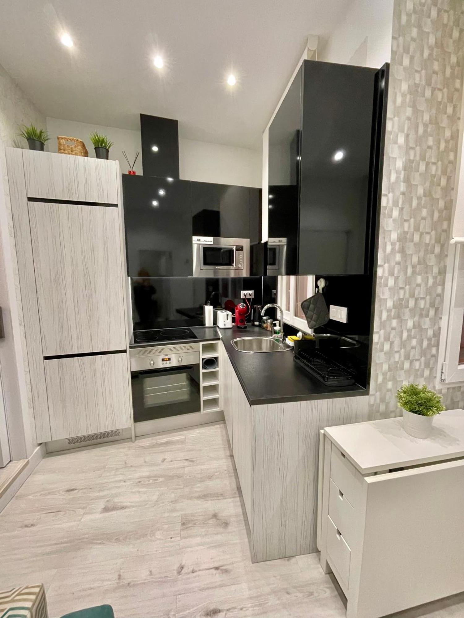 Apartmán Adorable Apartamento En Chamberi Madrid Exteriér fotografie